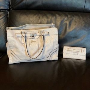 Guess handbag tote & matching wallet